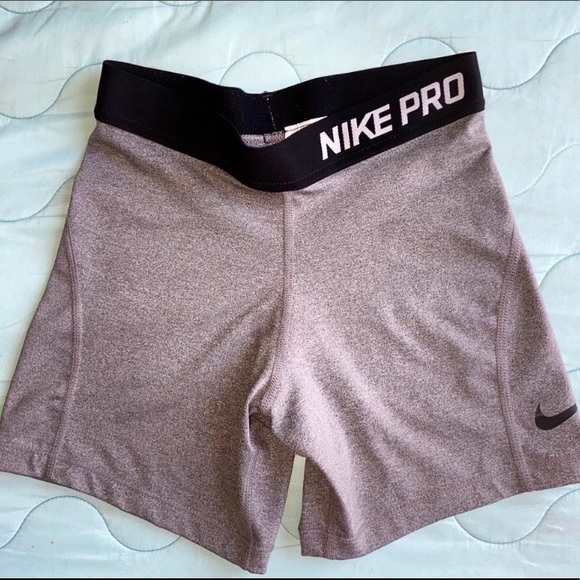 Gray Nike pro shorts - Picture 3 of 3